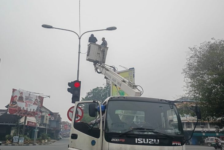 Dishub Kota Pontianak pulihkan lampu lantas yang terganggu pencurian kabel