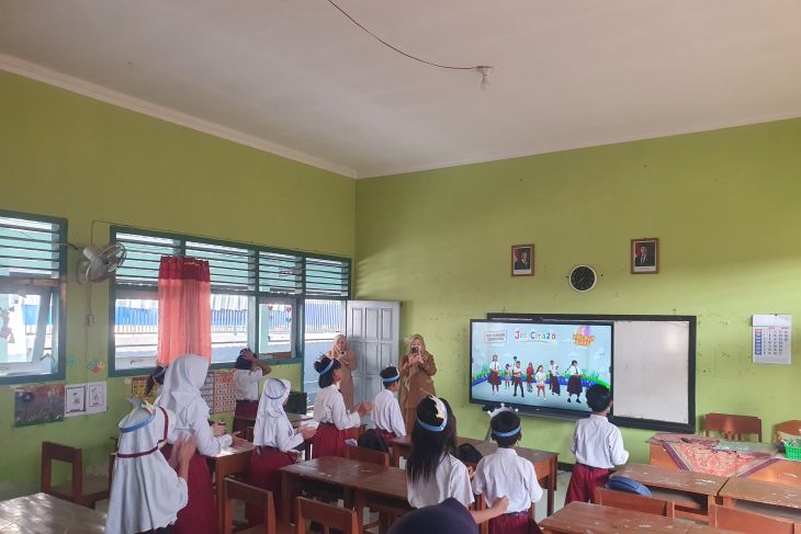 18 ribu siswa SD di Tulungagung terima bantuan alat tulis