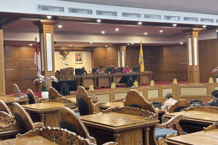 DPRD Bali tetapkan Perda tentang Perubahan APBD 2026