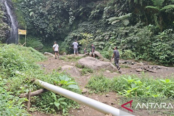 Spektrum - Petani di Cianjur berburu air hingga ke curug