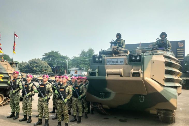 Marinir TNI AL terima 12 kendaraan tempur baru buatan AS