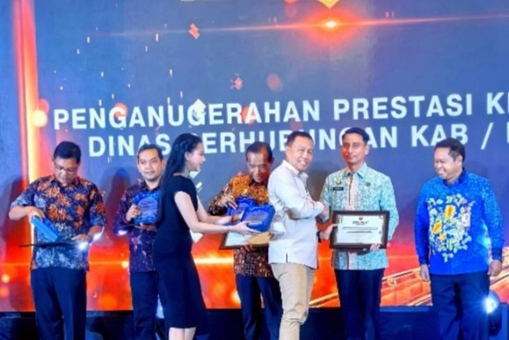Dishub Kota Mojokerto raih dua penghargaan transportasi