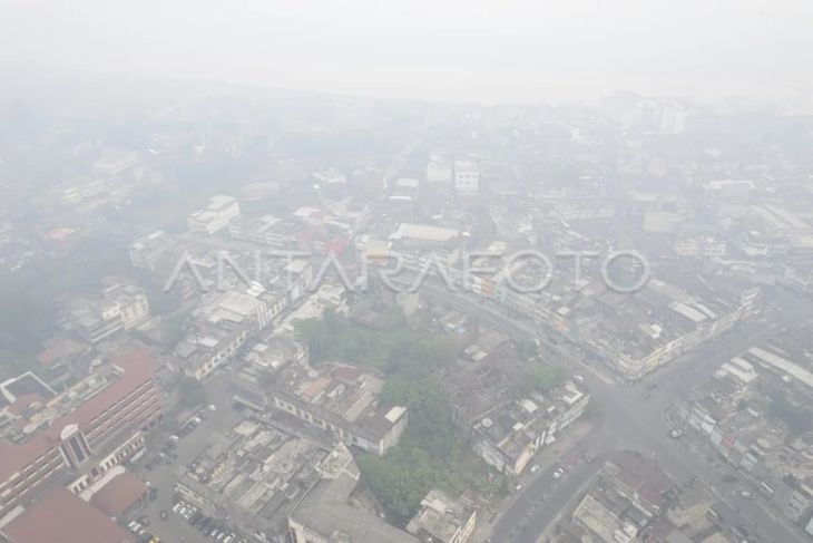 Asap karhutla bertambah pekat di Jambi