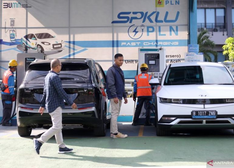 Pemilik mobil listrik di Indonesia mayoritas kelompok menengah atas