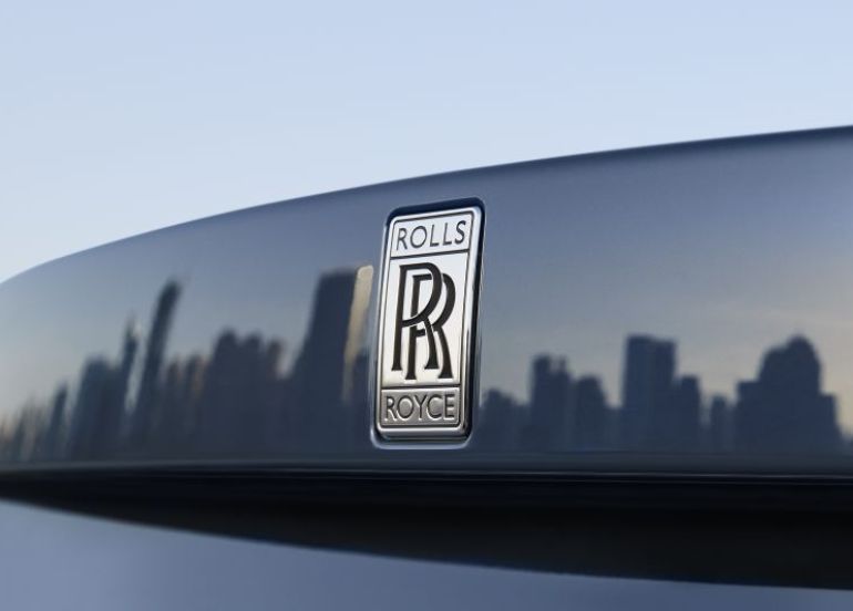 Rolls-Royce diperkirakan sedang menyiapkan SUV elektrik