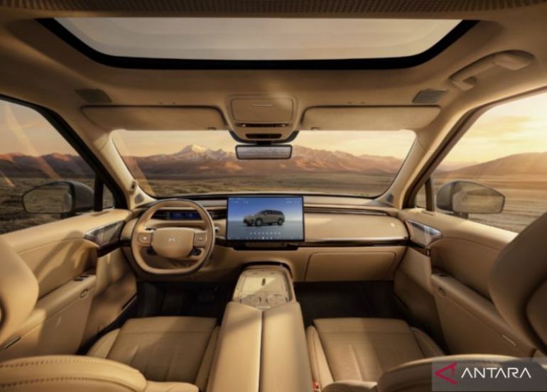 Xpeng ungkap interior SUV GX jelang peluncuran