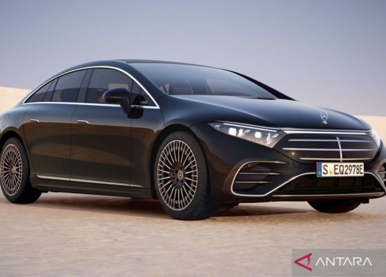 Mercedes-Benz EQS 2026 diklaim punya jangkauan elektrik 925 km