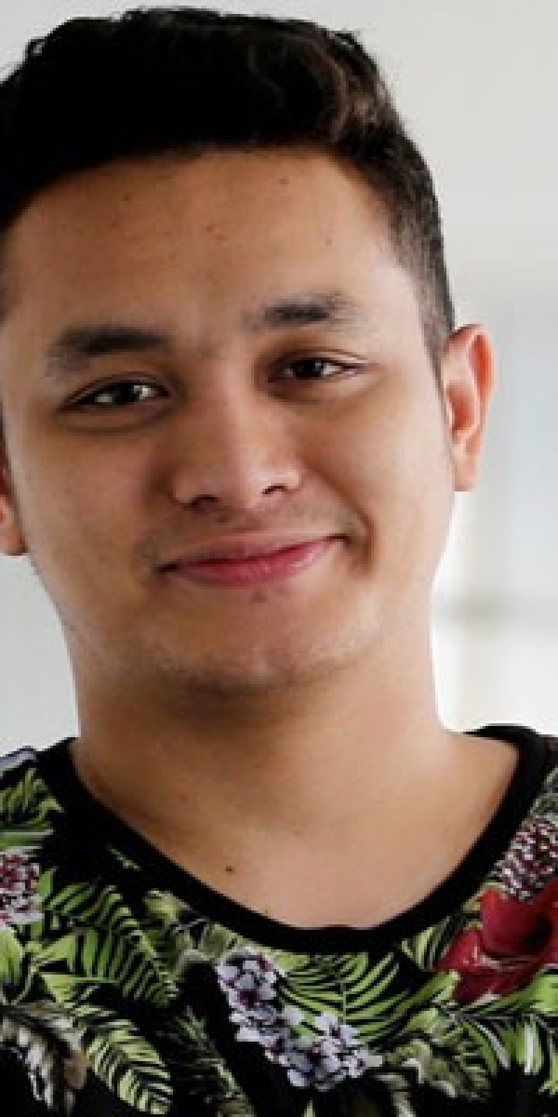 Nudist plyajidan porno suratlar Stepan Alena Vodonaevani yaladi