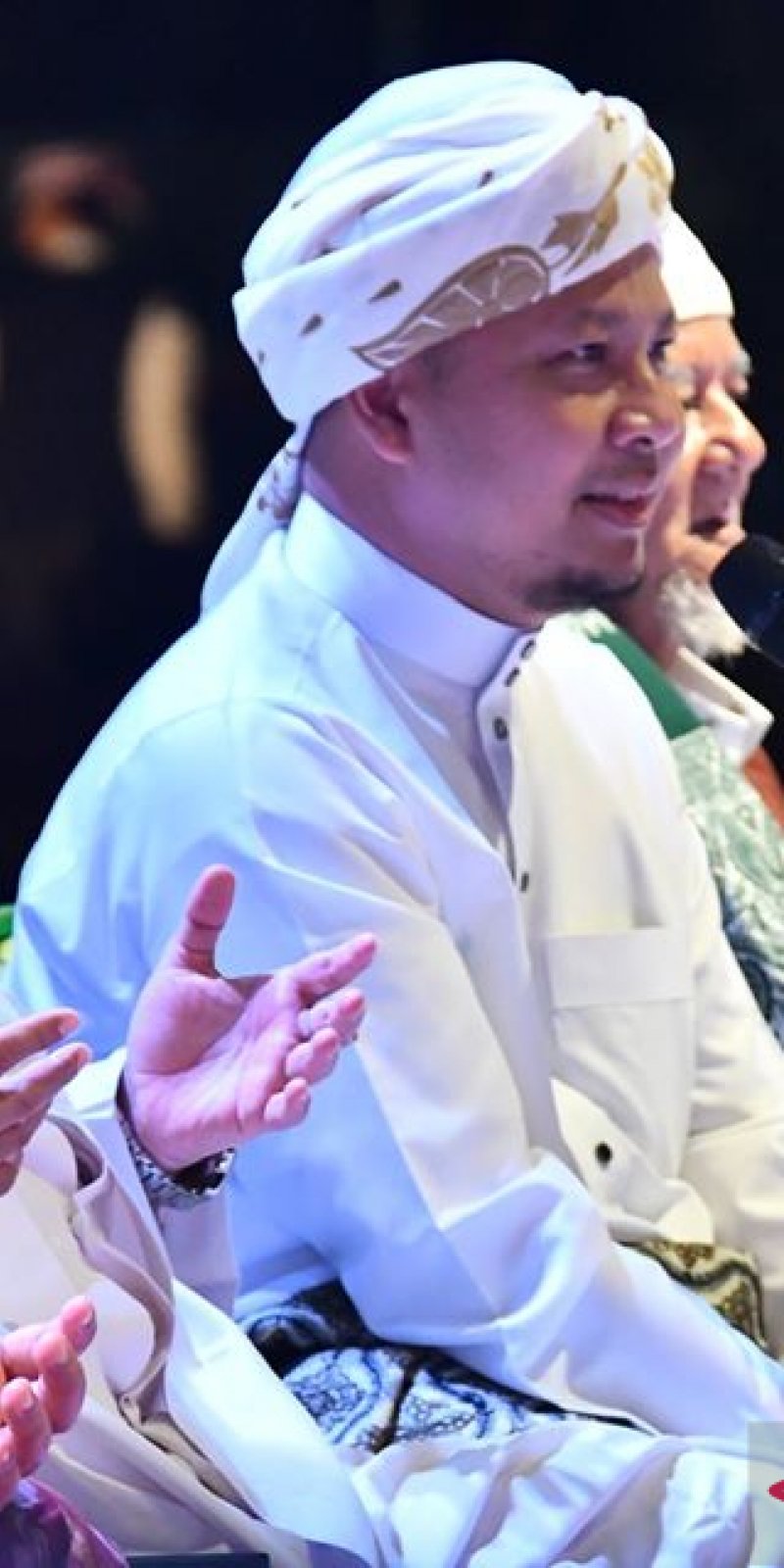 Birinchi nikoh kechamizni onam bilan jinsiy aloqada otkazdik.