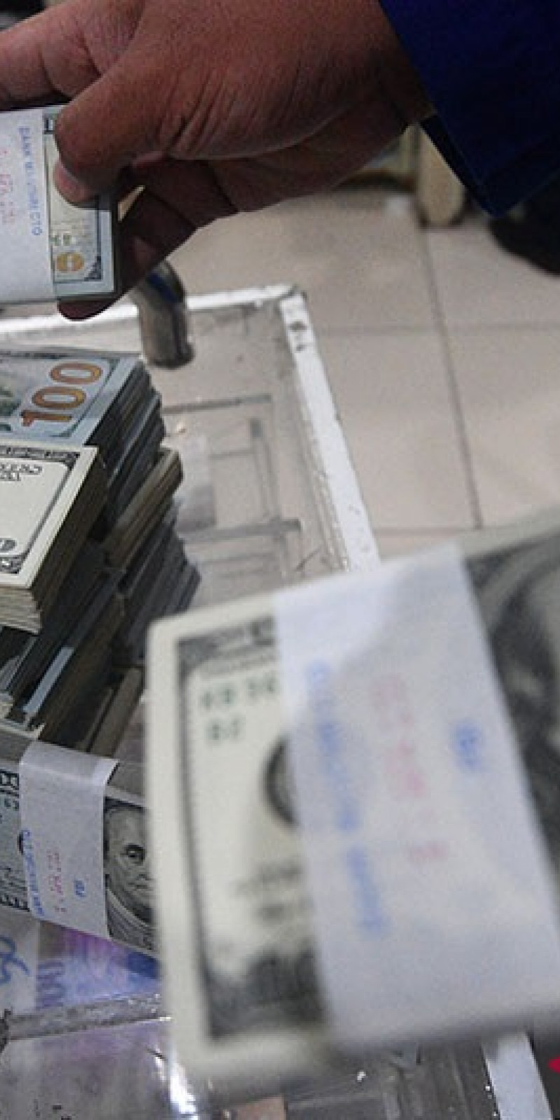 Rupiah Akhir Pekan Diperkirakan Terkoreksi Masih Dibayangi Tapering Fed Antara News Sumatera Utara<script async src=