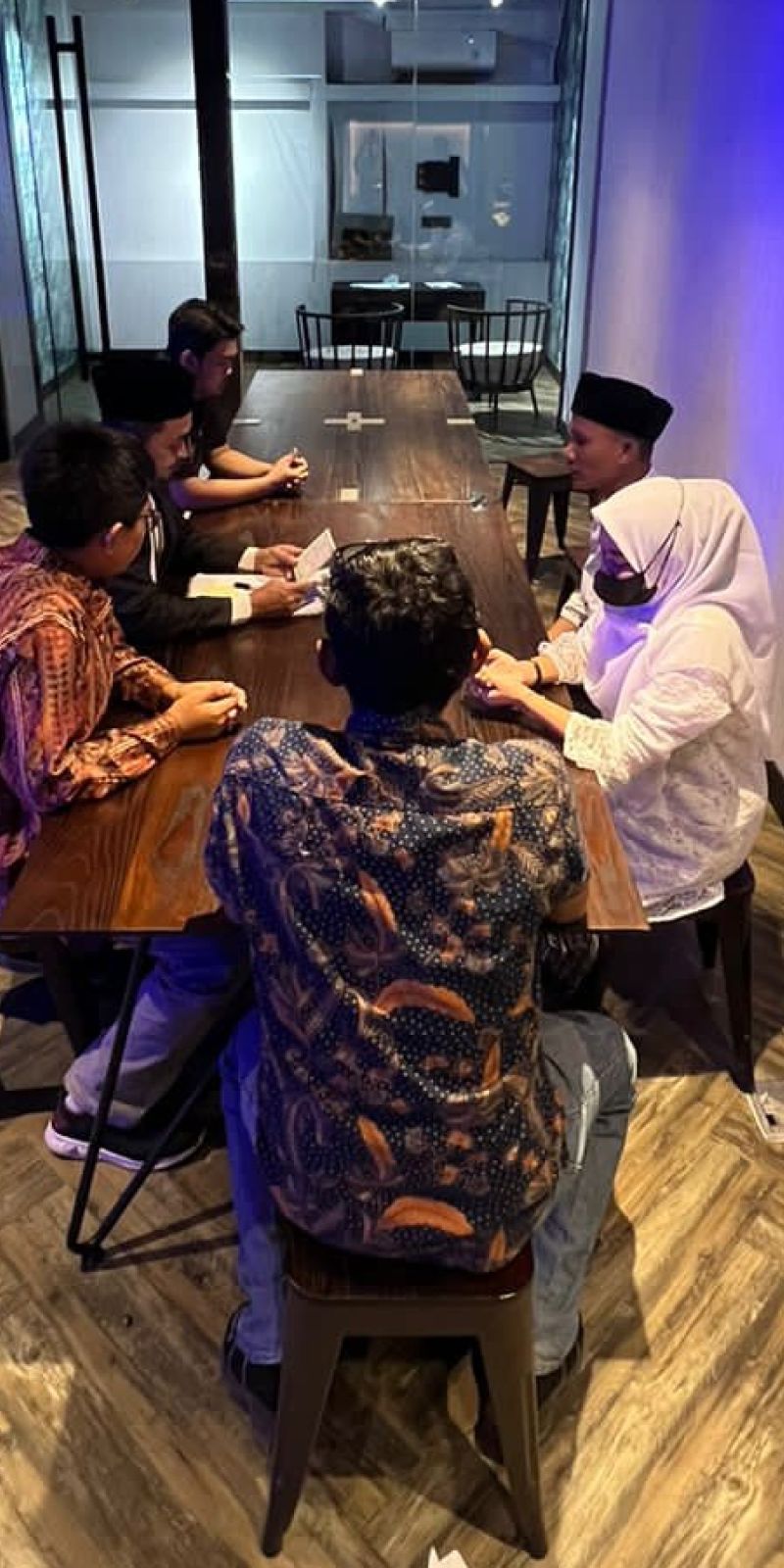 Elina Karyakinaning 2-uydan pornosi