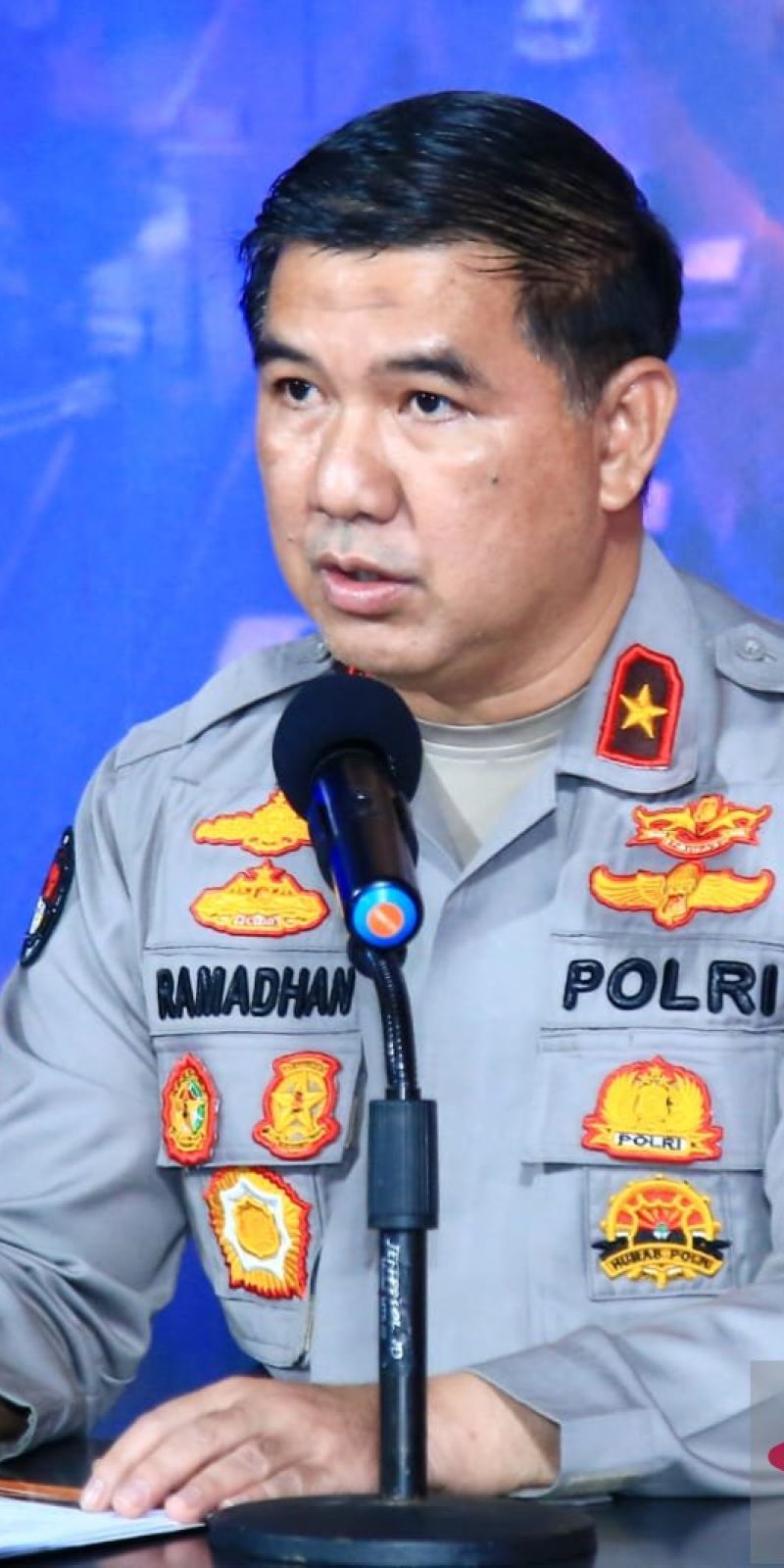 Men xotinimni shaxsiy pornoda suratga oldim. Paypoqlar squirting