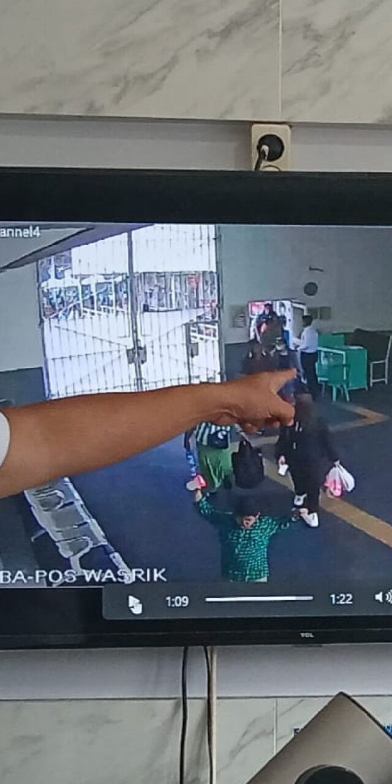 Pria jaket ojol ditangkap saat selundupkan narkoba jenis sabu ke Lapas Cipinang