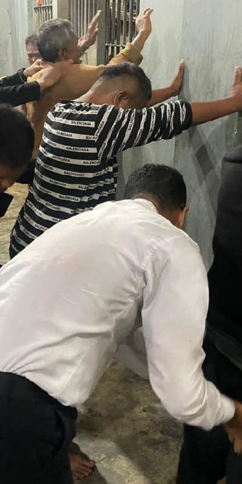 Rutan Kabanjahe razia cegah barang terlarang