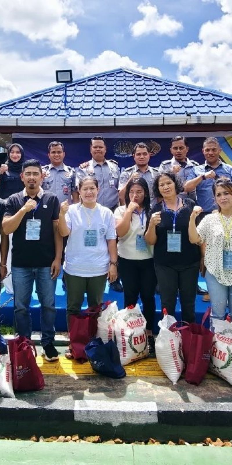 Rutan Tarutung salurkan bantuan sosial bagi keluarga warga binaan