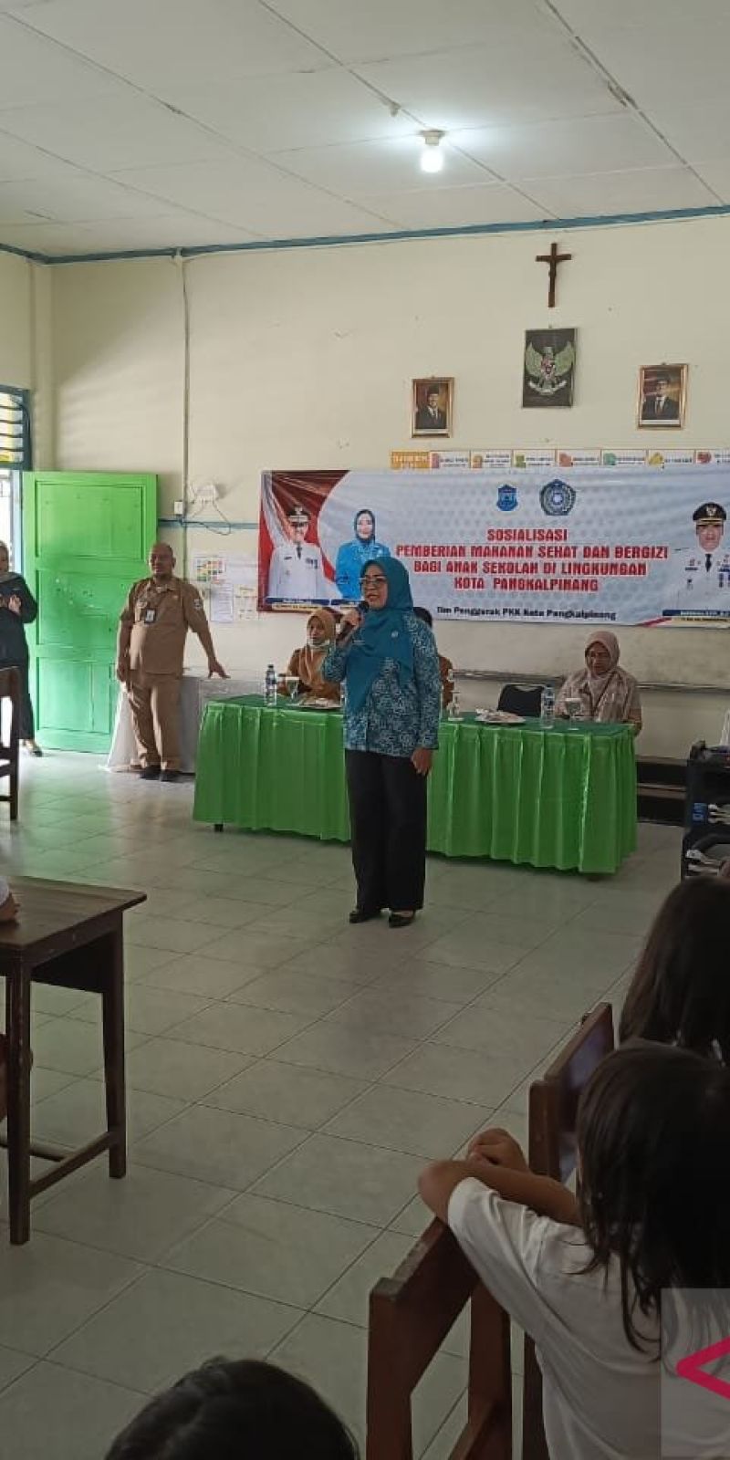 Siswa SD Santo Paulus antusias makan siang bergizi gratis