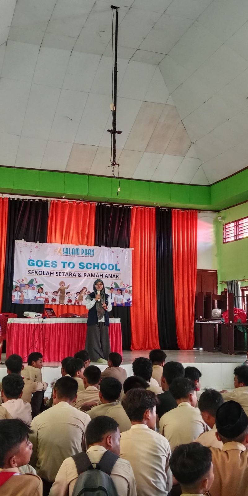 SALAMPUAN kampanyekan anti kekerasan perempuan bagi pelajar Gorontalo