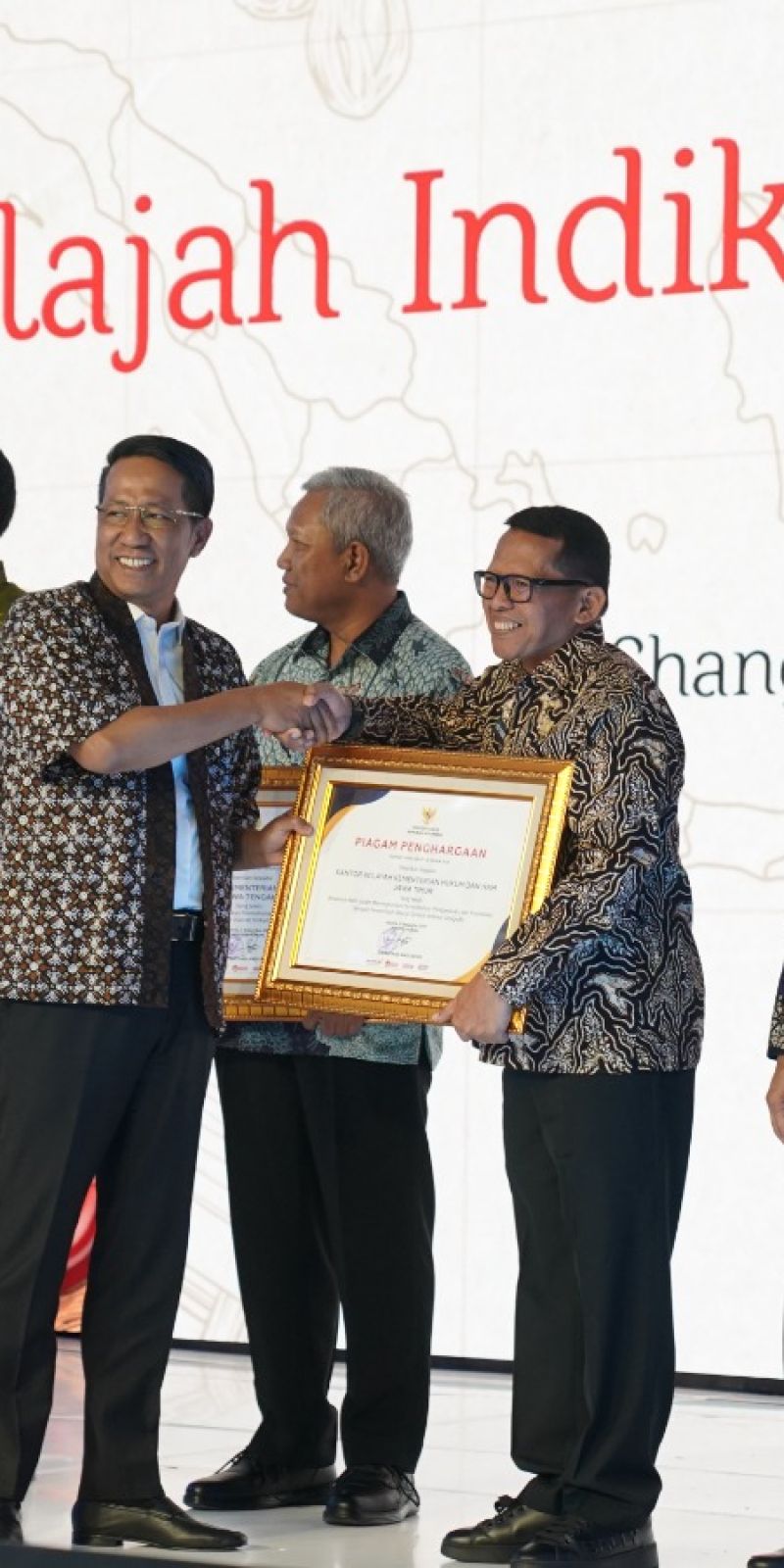 Kemenkumham Jatim raih penghargaan dari Menteri Hukum