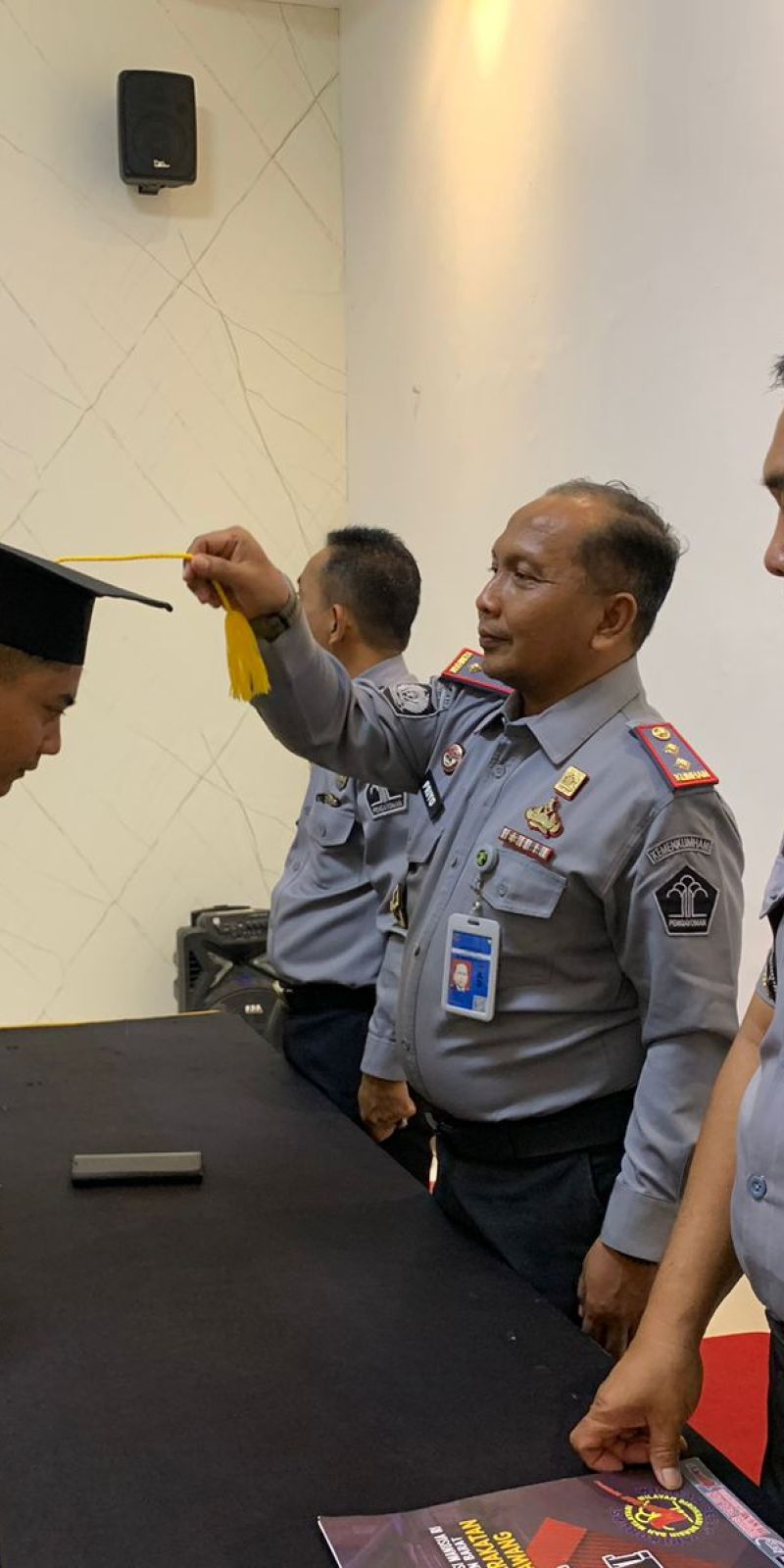 Lima orang WBP Lapas Singkawang wisuda program diploma dalam Lapas