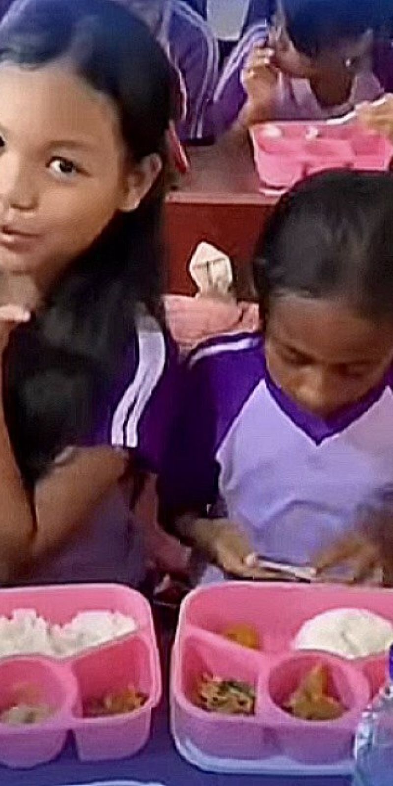 DKP Maluku bagikan 1.121 paket makan bergizi gratis pada siswa SD