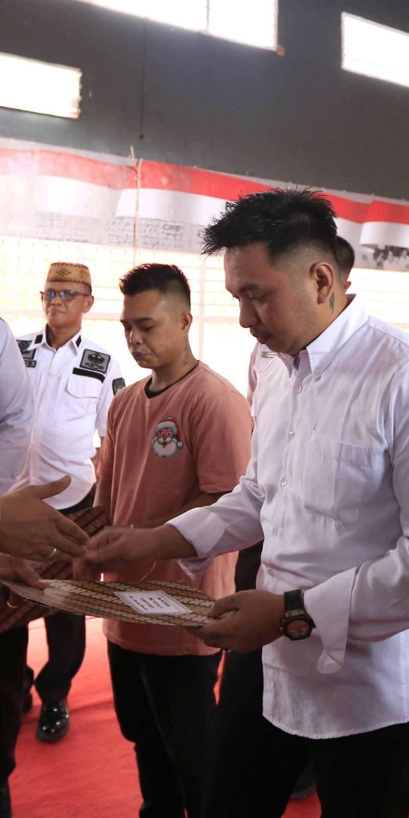 Kadiv Pemasyarakatan serahkan remisi Natal bagi narapidana