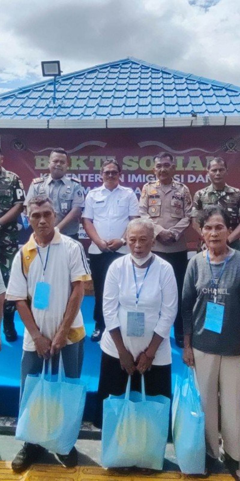 Rutan Tarutung bagikan 350 paket sembako dari Menteri Imipas