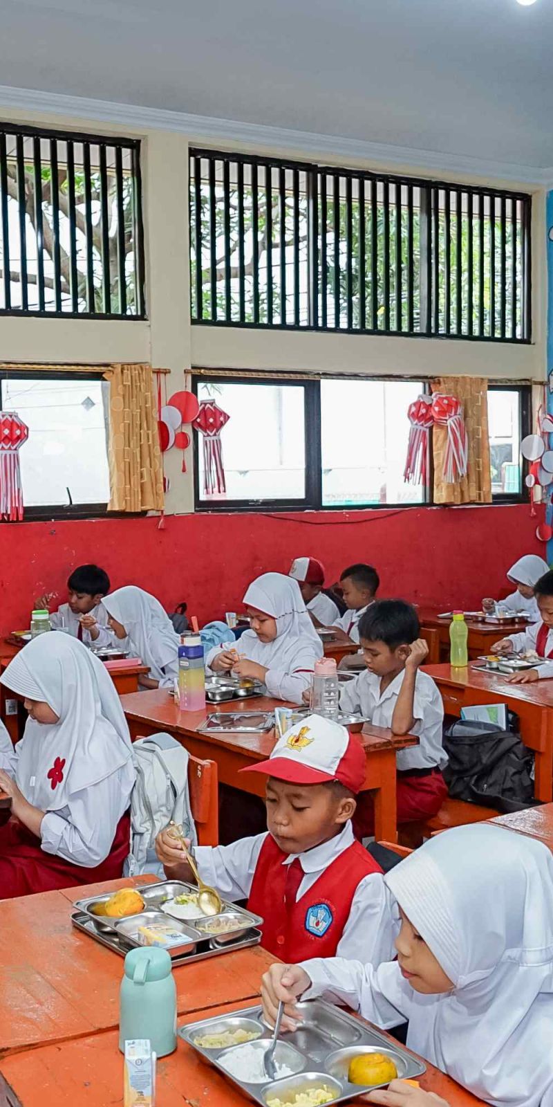 Badan Gizi Nasional tanggapi kasus siswa keracunan menu MBG