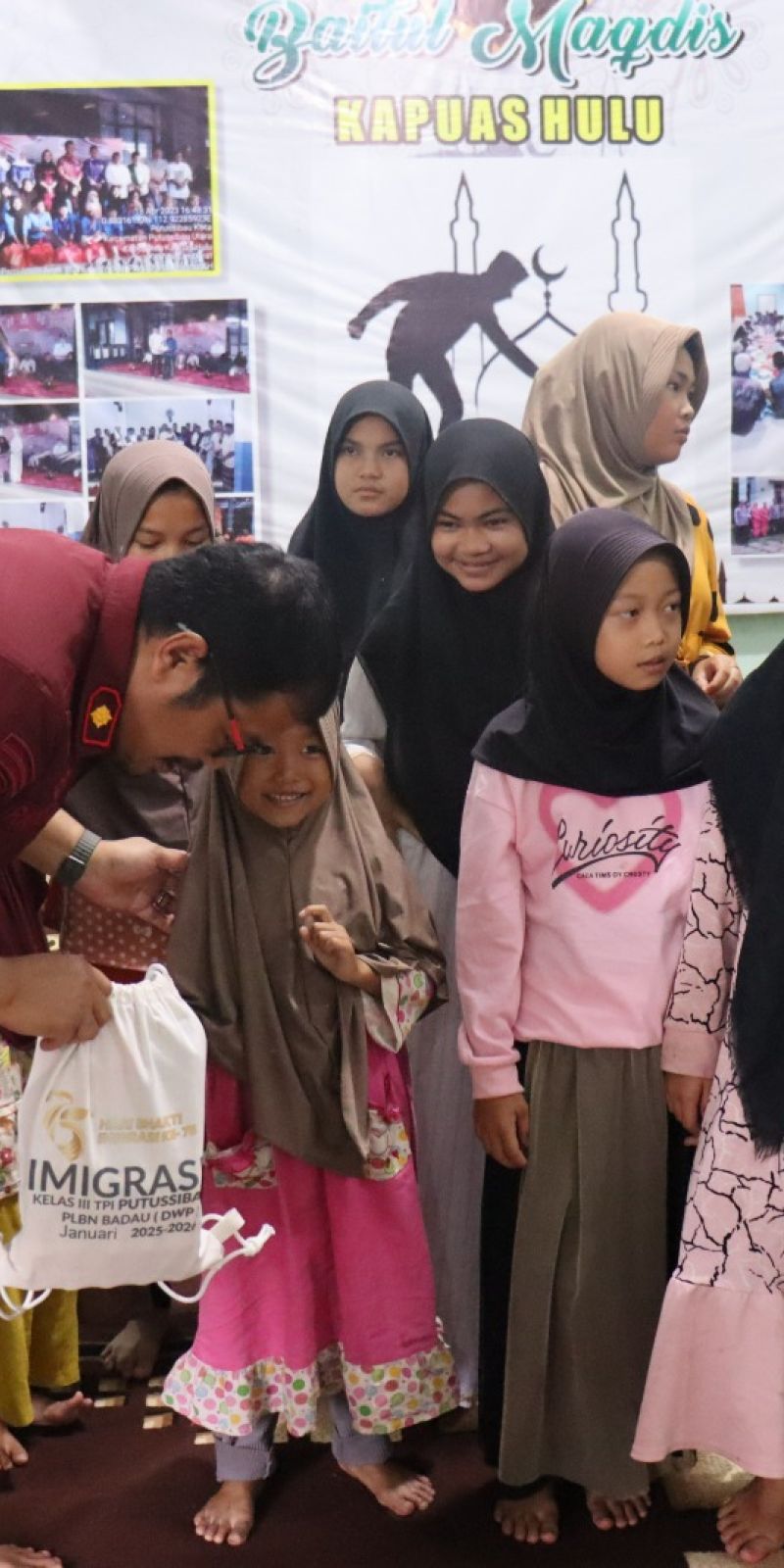 Imigrasi Putussibau bagikan MBG dan santuni anak yatim piatu