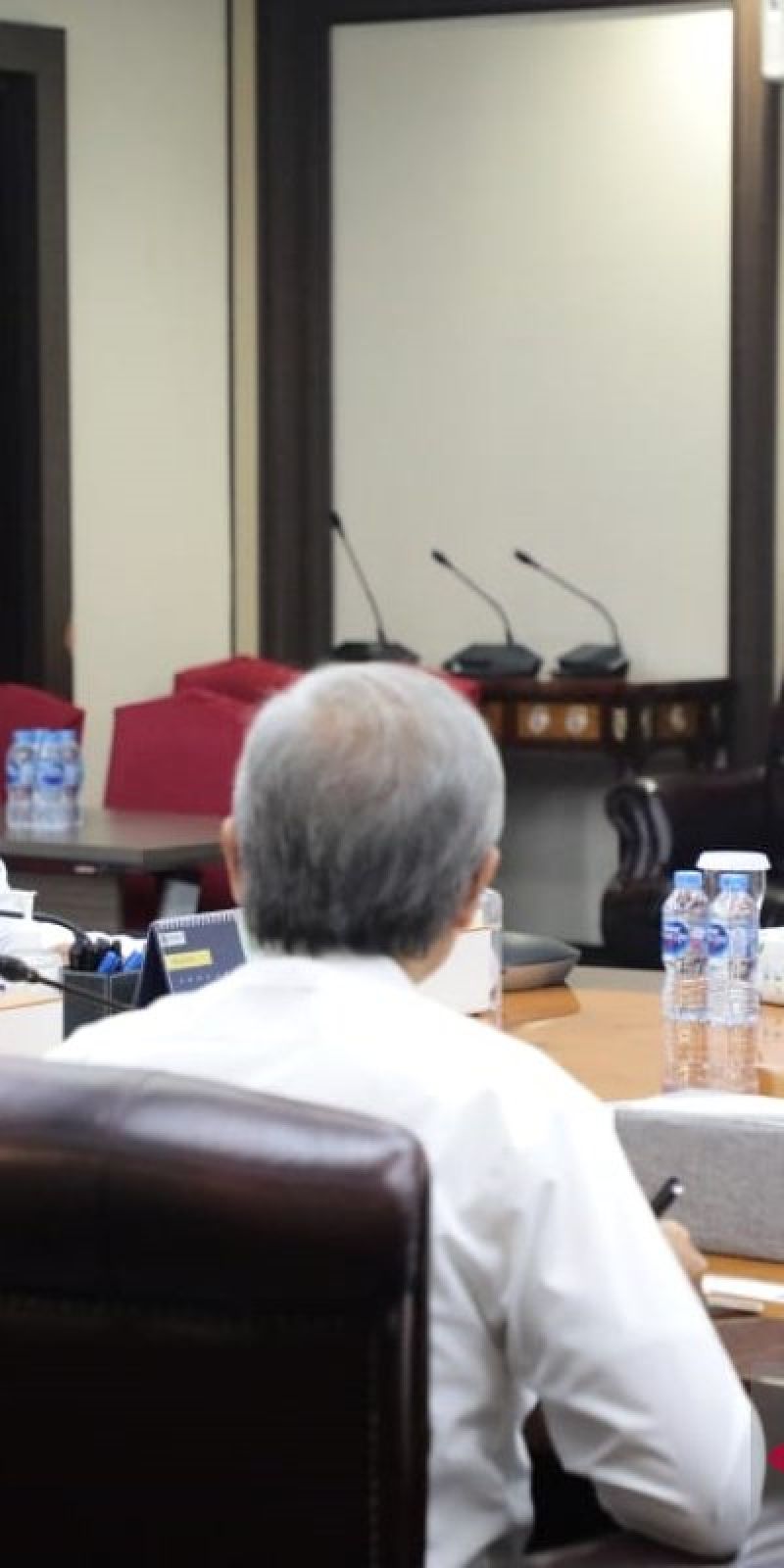 Menteri Imigrasi dapat manfaat pensiun dari Asabri