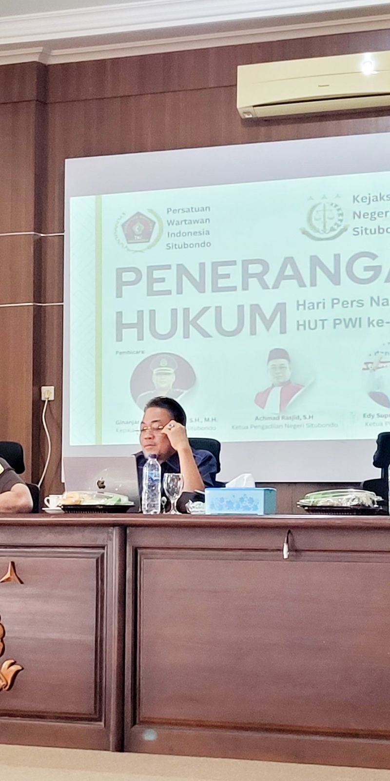 PWI bersama Kejaksaan Situbondo beri pemahaman hukum kepada wartawan