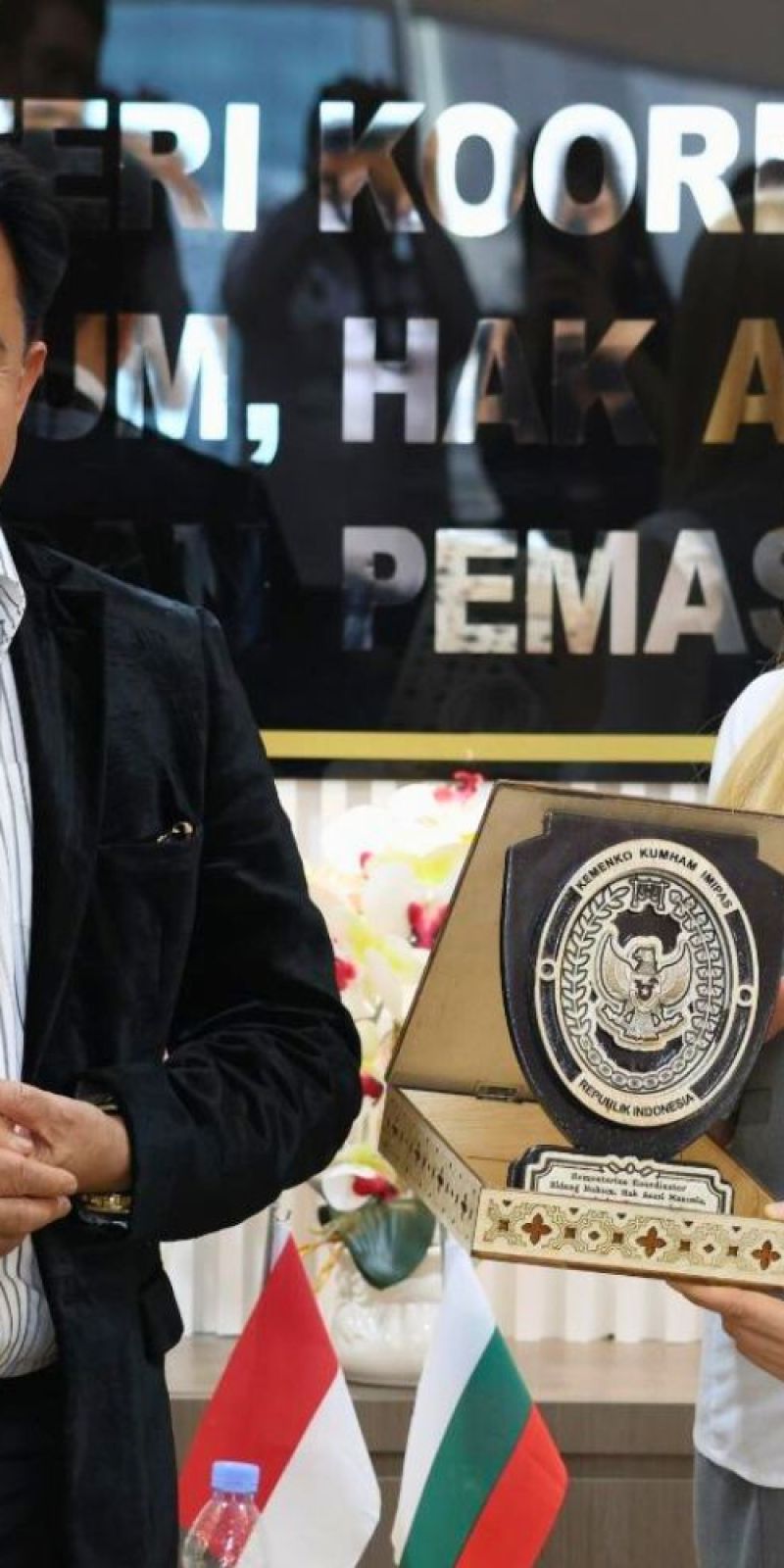 RI vows to review request for transfer of three Bulgarian prisoners