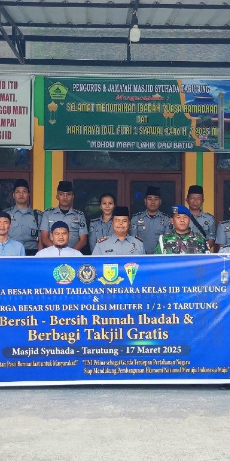 Rutan Tarutung - Subdenpom Tarutung bersihkan rumah ibadah dan bagikan takjil gratis