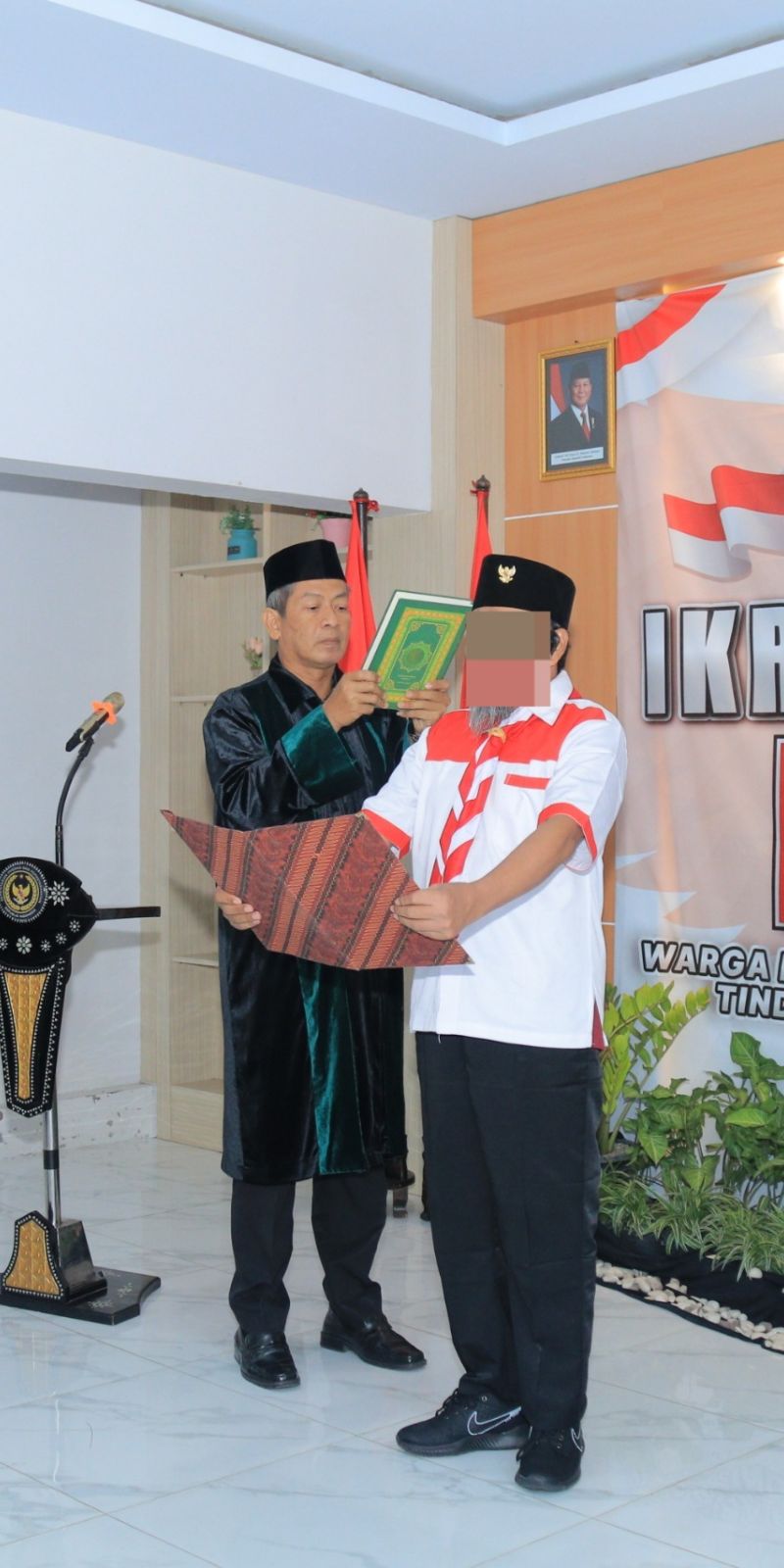 Satu warga binaan terorisme Lapas Kelas I Madiun berikrar setia NKRI