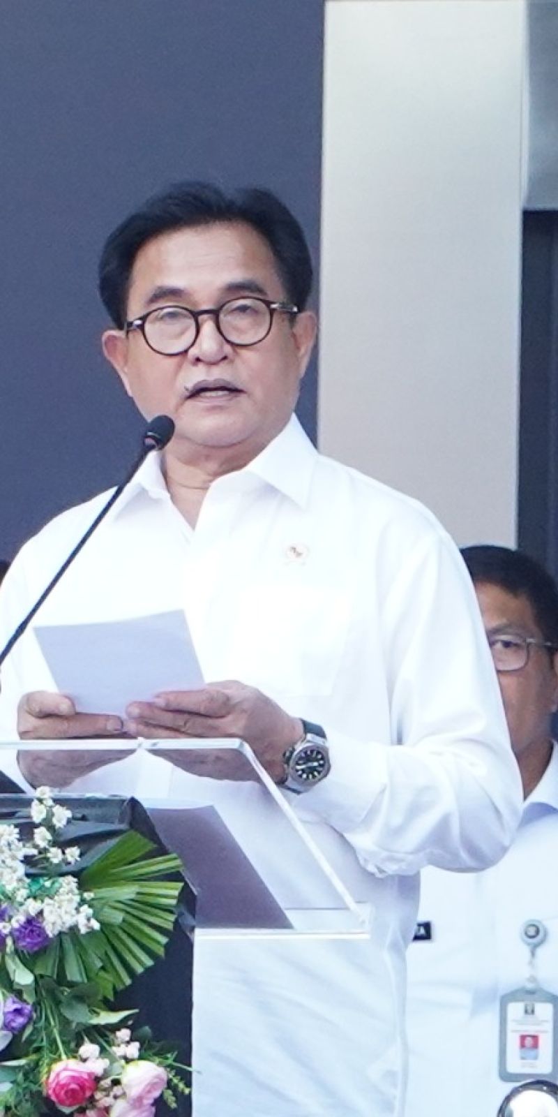 Menko Yusril ajak pegawai perkuat komitmen layanan publik