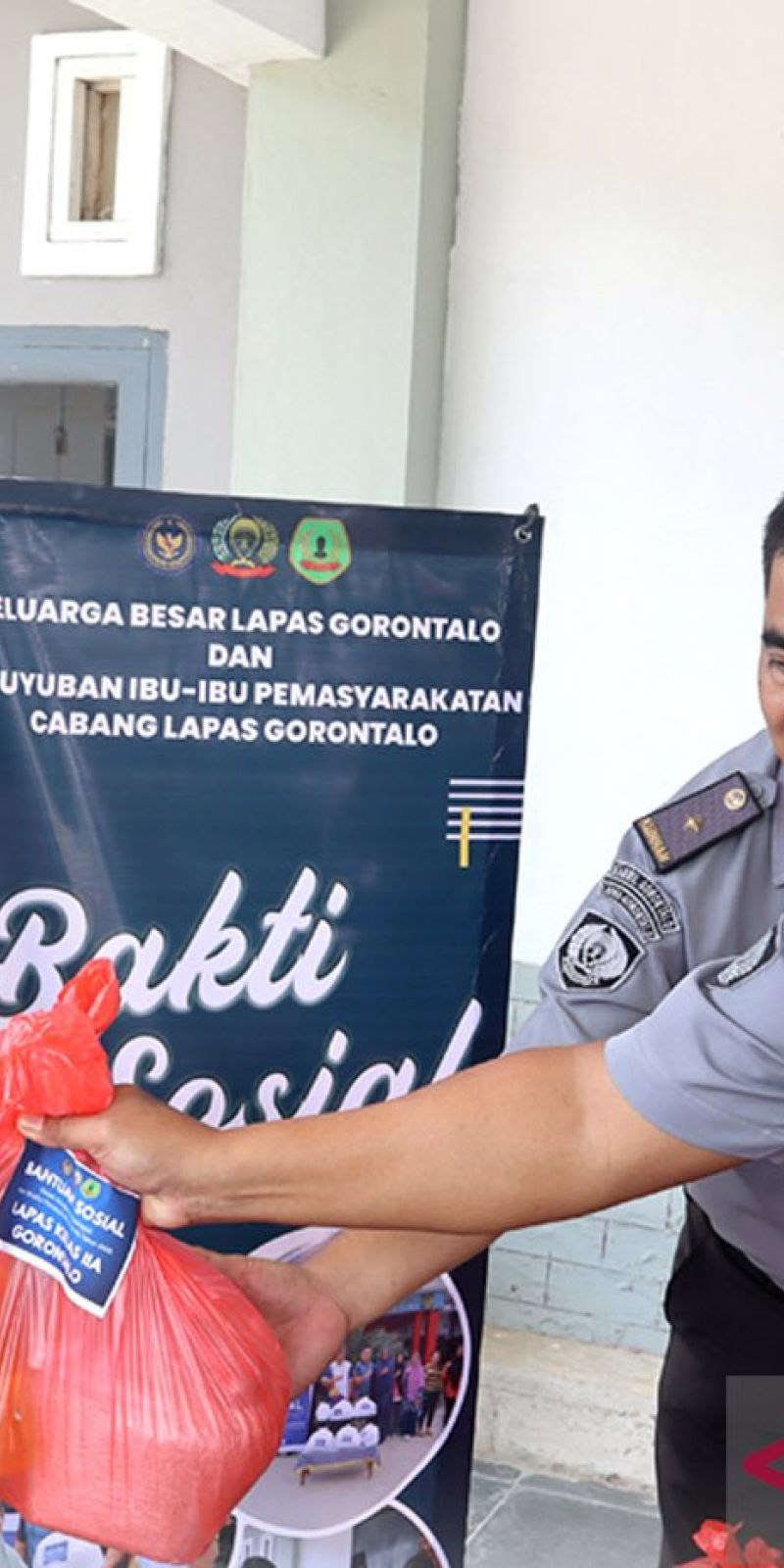 Lapas Gorontalo menggelar aksi sosial Hari Bhakti Pemasyarakatan