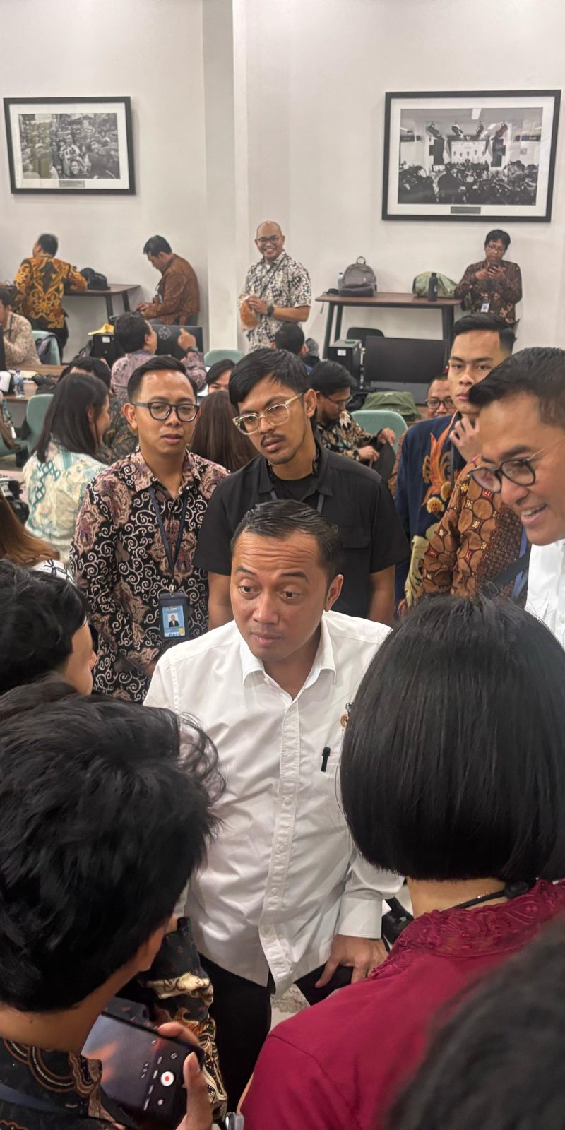 Mensesneg Prasetyo Hadi telusuri kehadiran TNI di kampus: Harus dilihat konteksnya