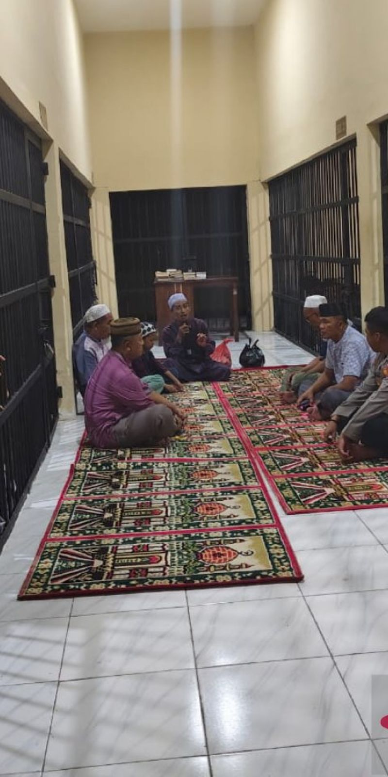 Polres Bangka Barat membina rohani dan mental tahanan