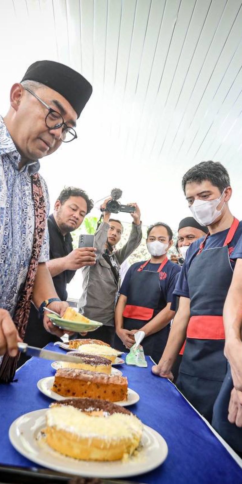 Pemkot Bandung latih warga binaan Rutan buat kue dan cukur rambut