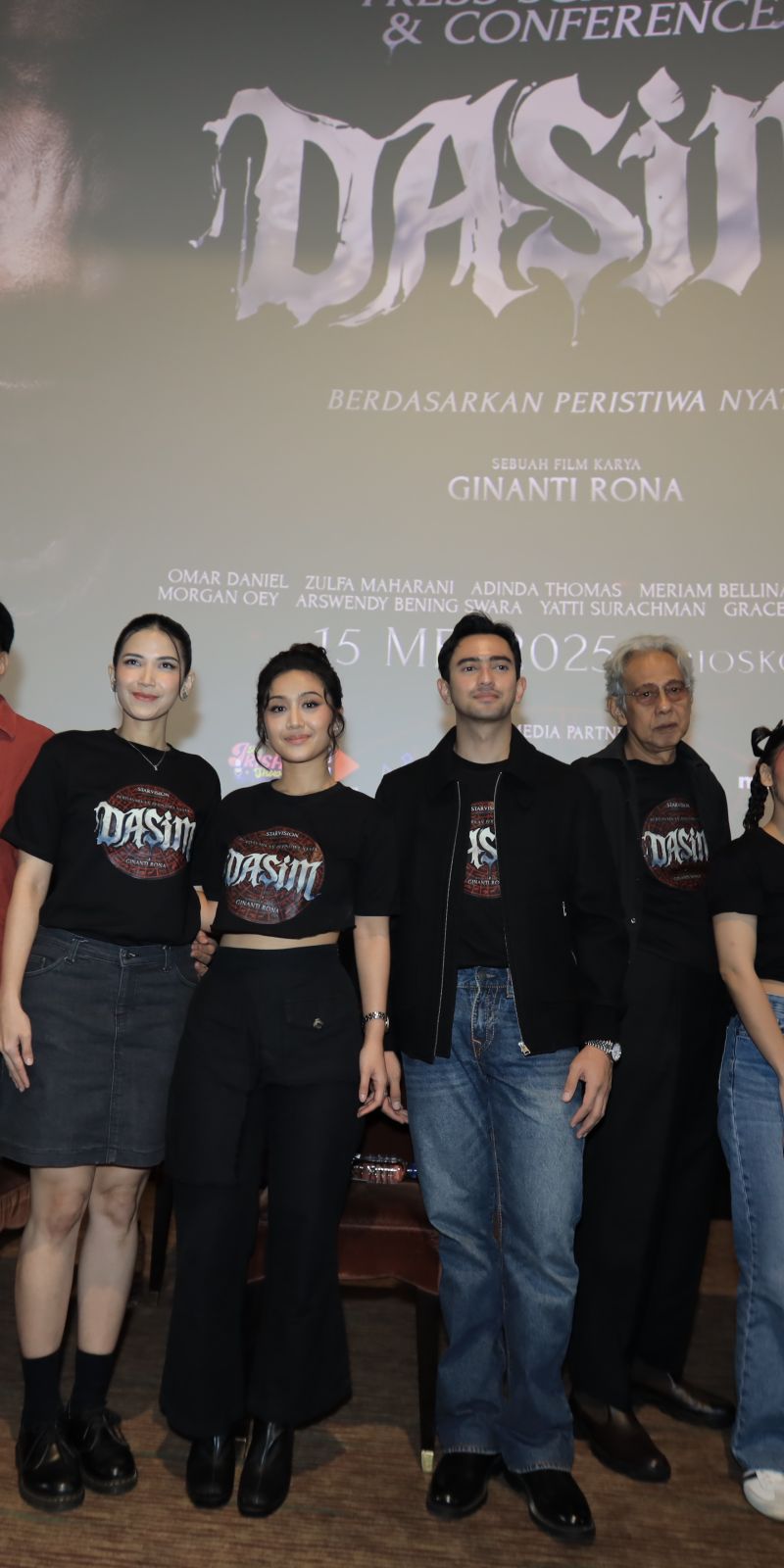 Ular sizni quloqlaringiz va ogizlaringiz bilan sikadilar