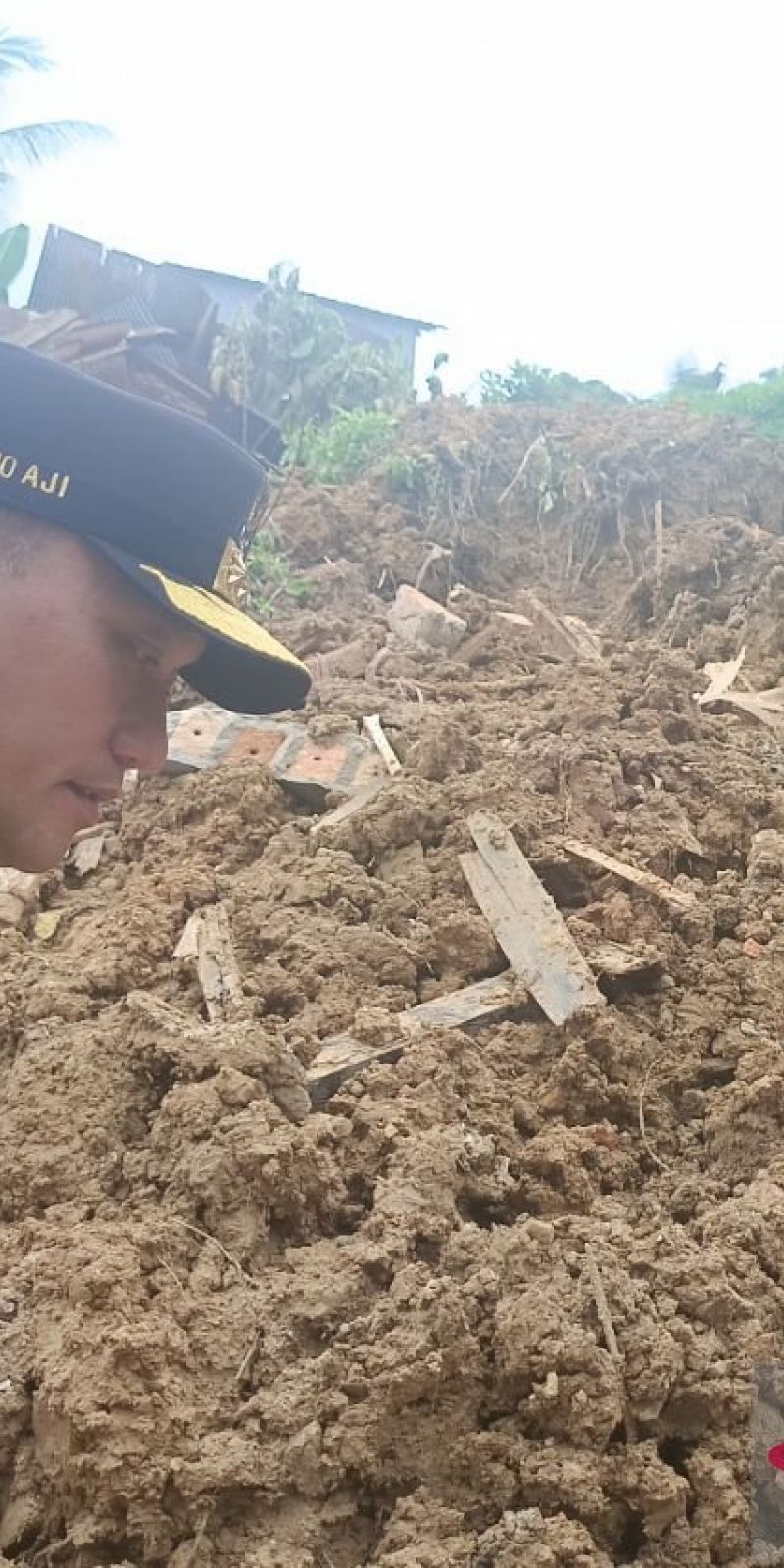 Wagub Kaltim lakukan mitigasi tanah longsor di permukiman warga