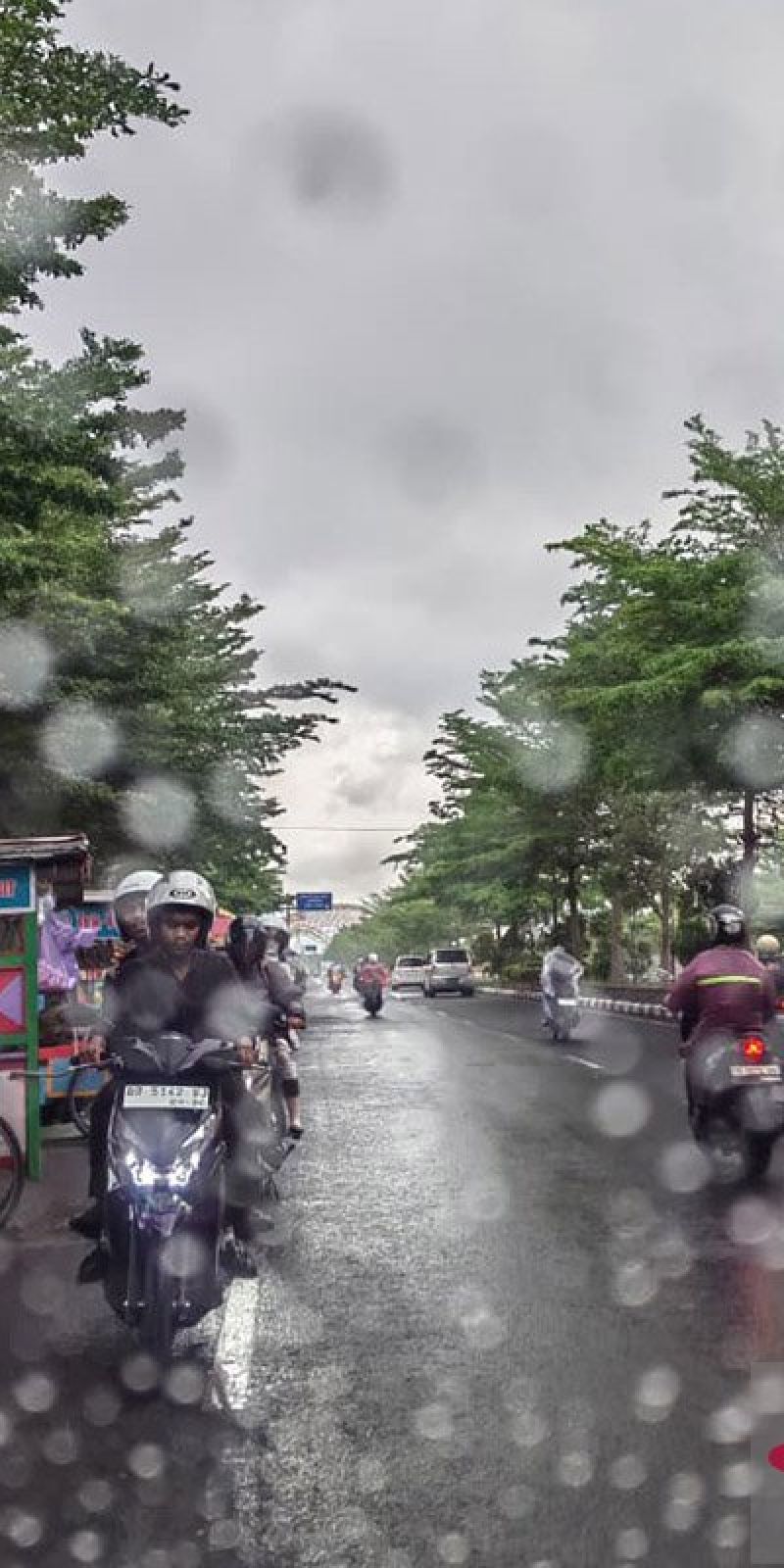BMKG Forecasts Cloudy Weather and Light Rain in Various Regions of Indonesia