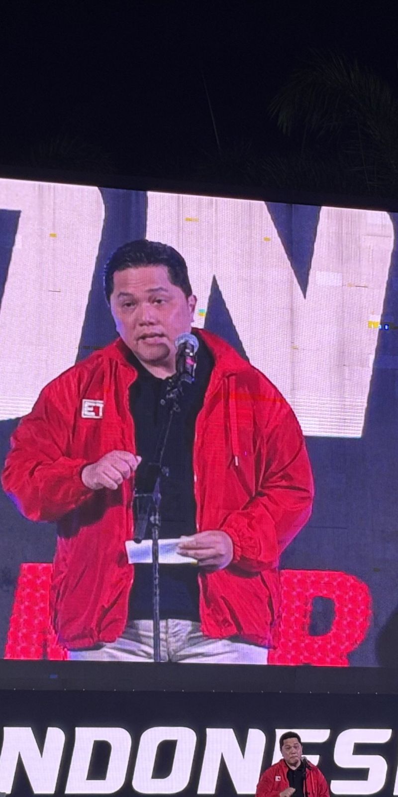 Indonesian Public Support for Athletes in International Events