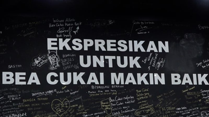 Bersih-bersih Bea cukai pecat 27 pegawai