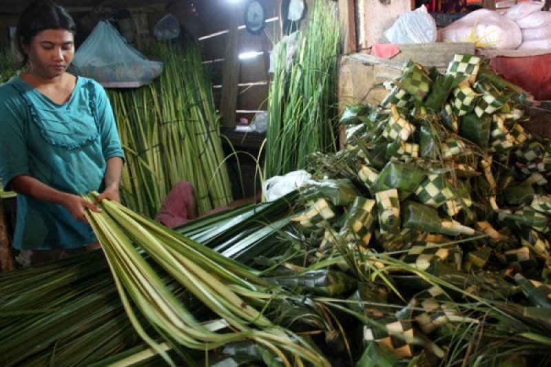 KETUPAT LEBARAN