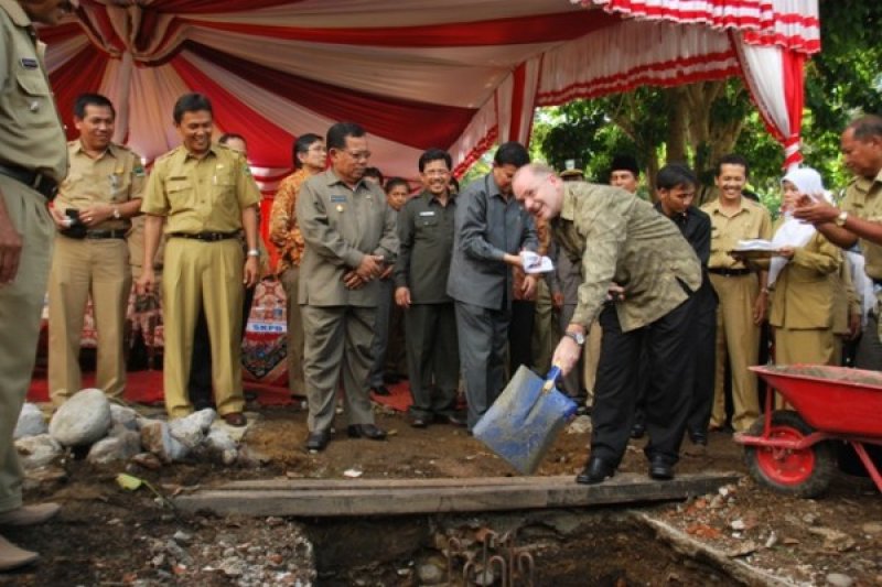 PEMBANGUNAN SEKOLAH