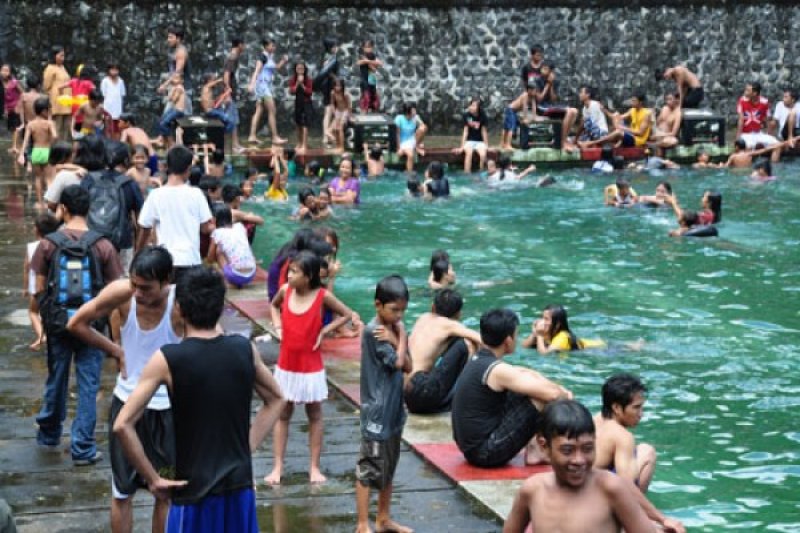 WISATA PEMANDIAN
