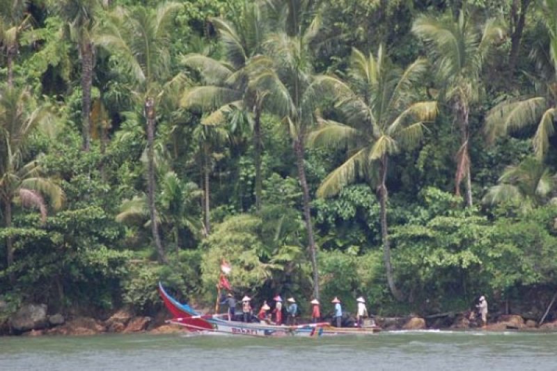 PERAHU NELAYAN