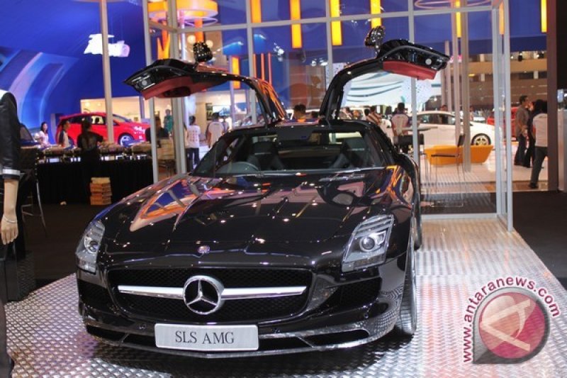 Mercedes Benz (Mercy) SLS AMG