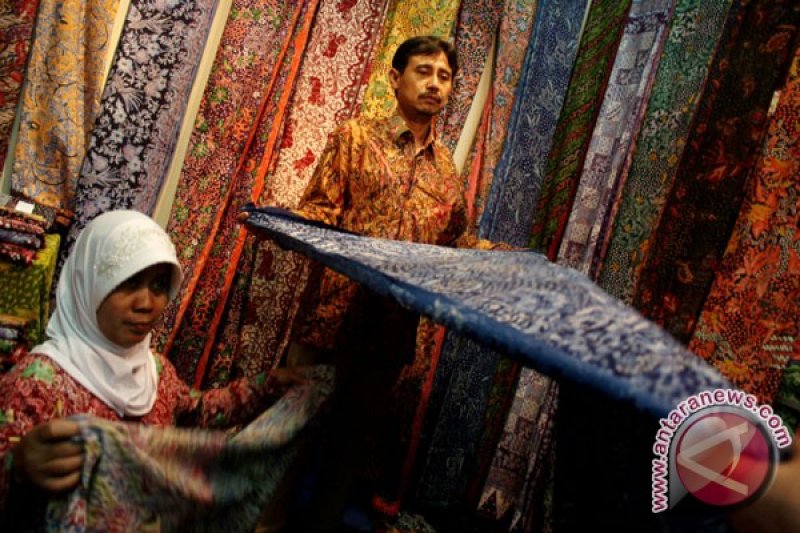 Batik Makers Need Marketing Know-how, Opportunities - ANTARA News