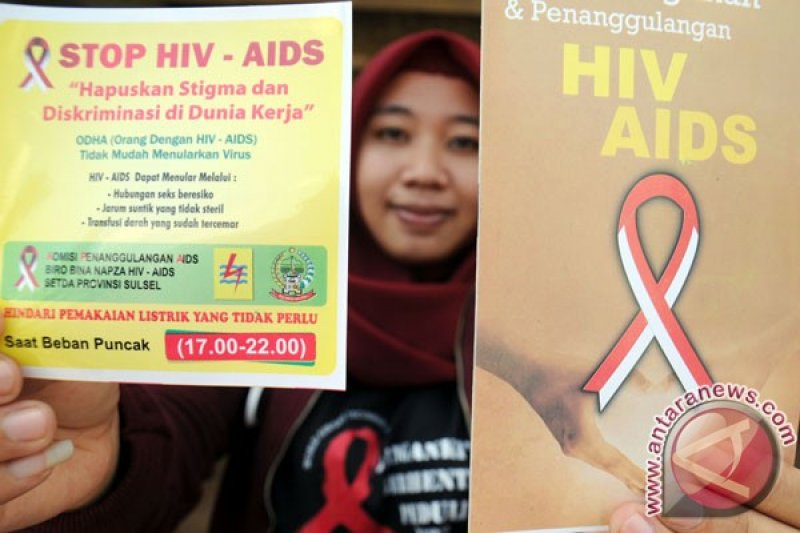 10 persen pengidap AIDS usia remaja - ANTARA News